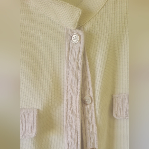 Cream Button-Up Jacket - Picture 4 of 5